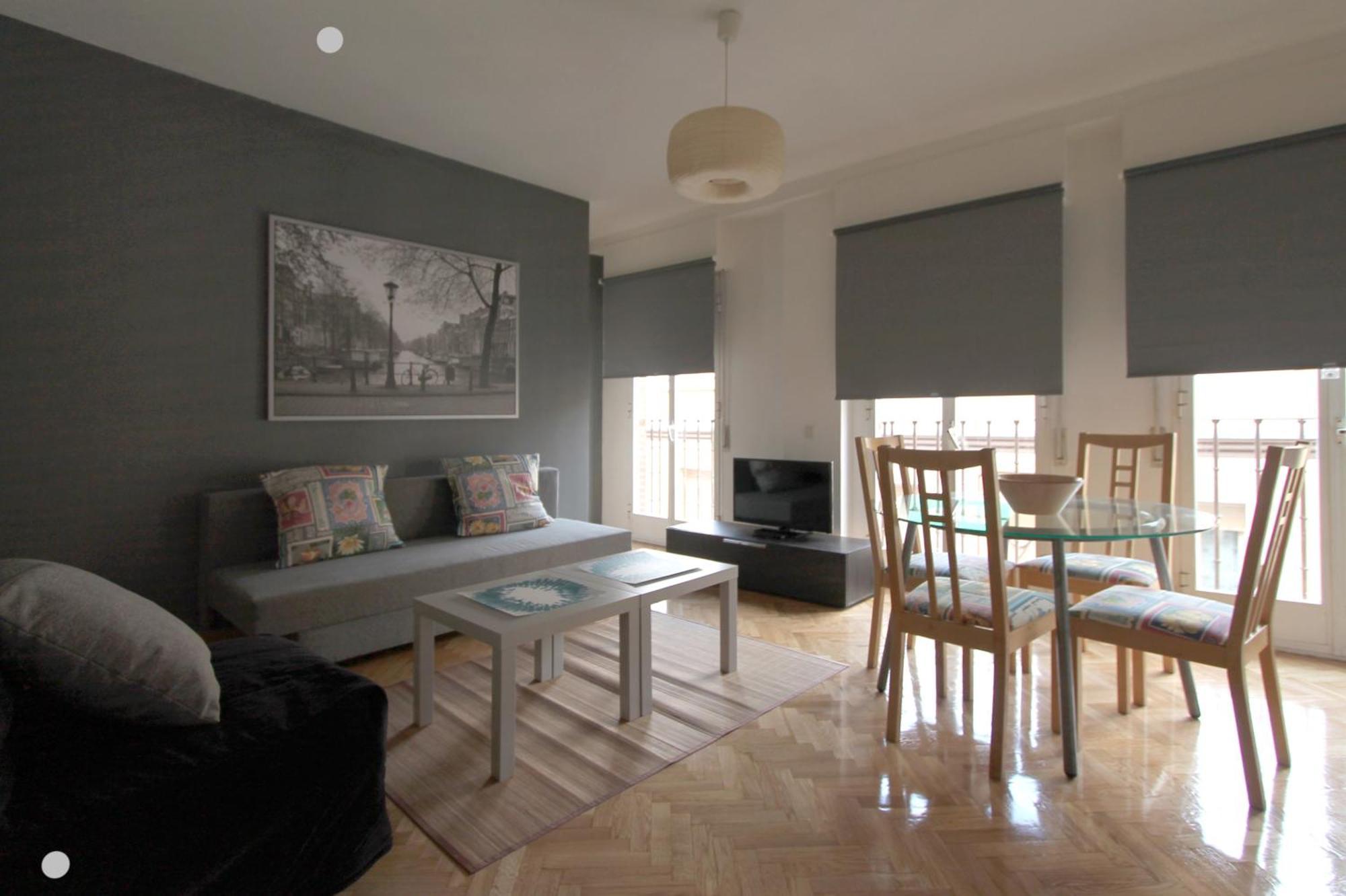 Apartamentos Goyescas Deco Мадрид Экстерьер фото